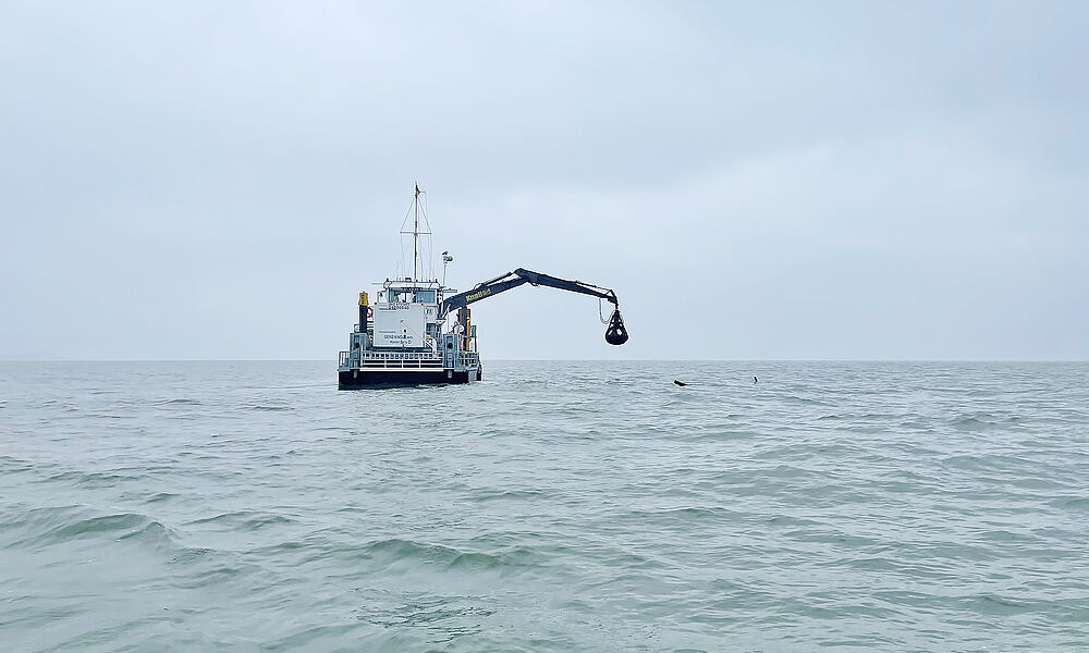 Schiffswrackbergung vor Norderney