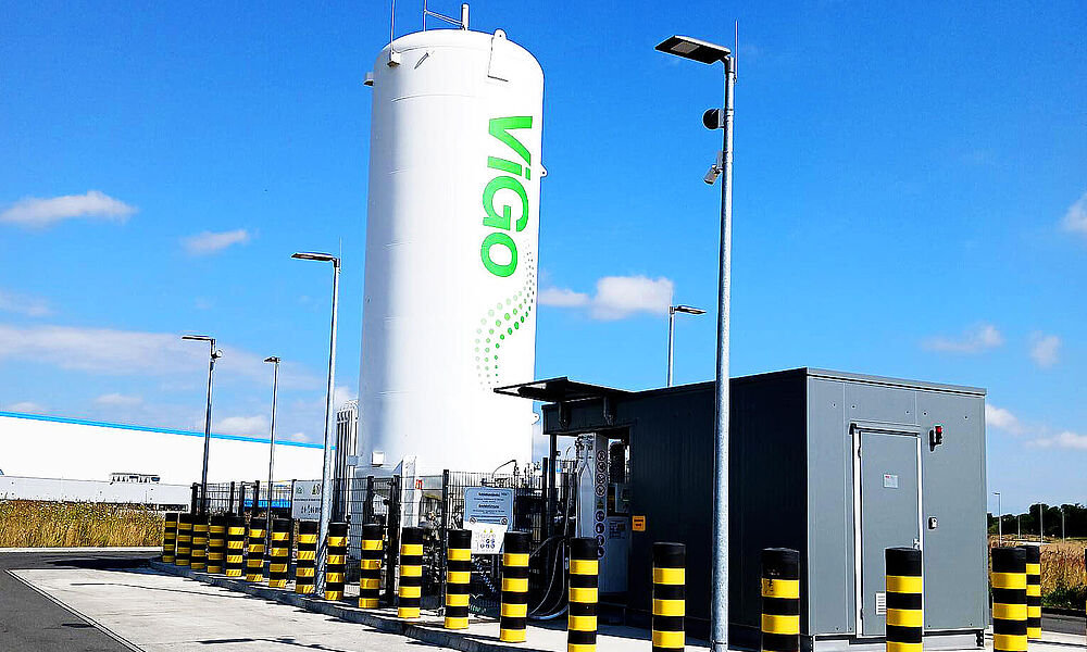 Bau von 18 LNG-Tankstellen