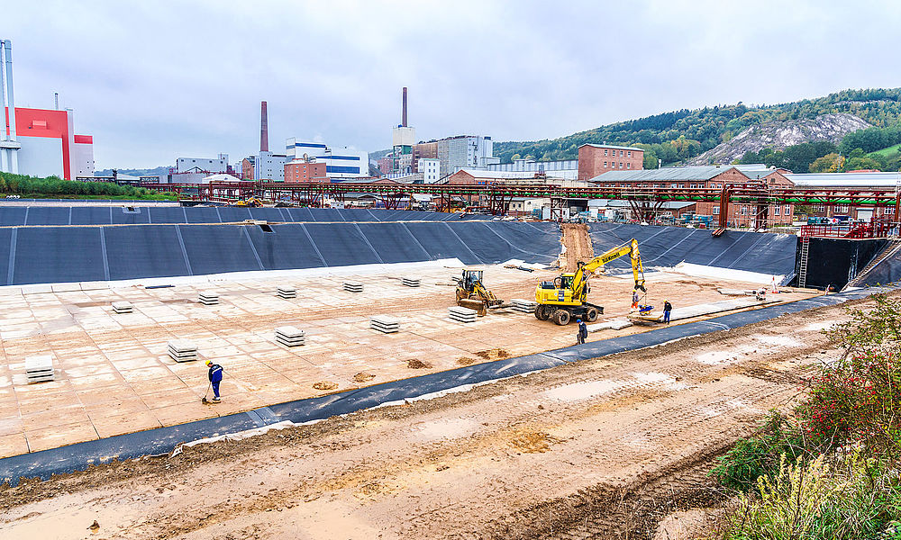 Herstellung von zwei Abwasserstapelbecken