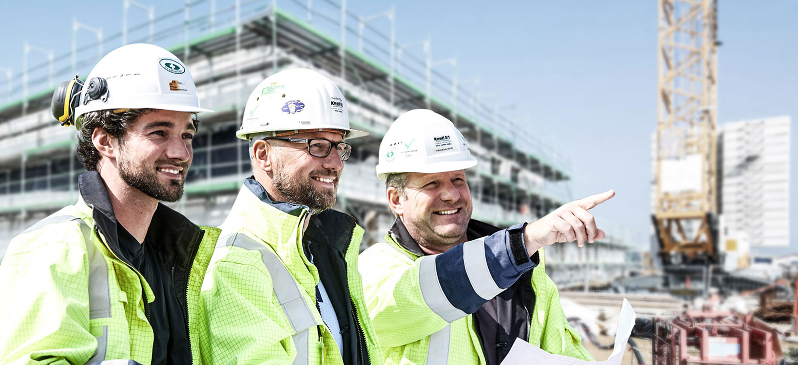 Knoll Bauleiter besprechen sich auf Baustelle